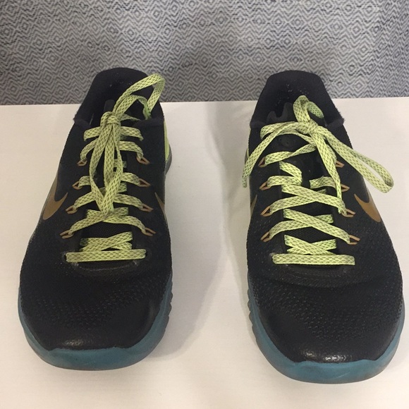 Women’s Nike Metcon 4 - Picture 2 of 8